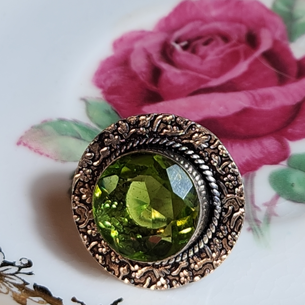 Size 7, Faceted, Faux, Round-Shaped Peridot Ring. 925 Ster Silver Plated Setting